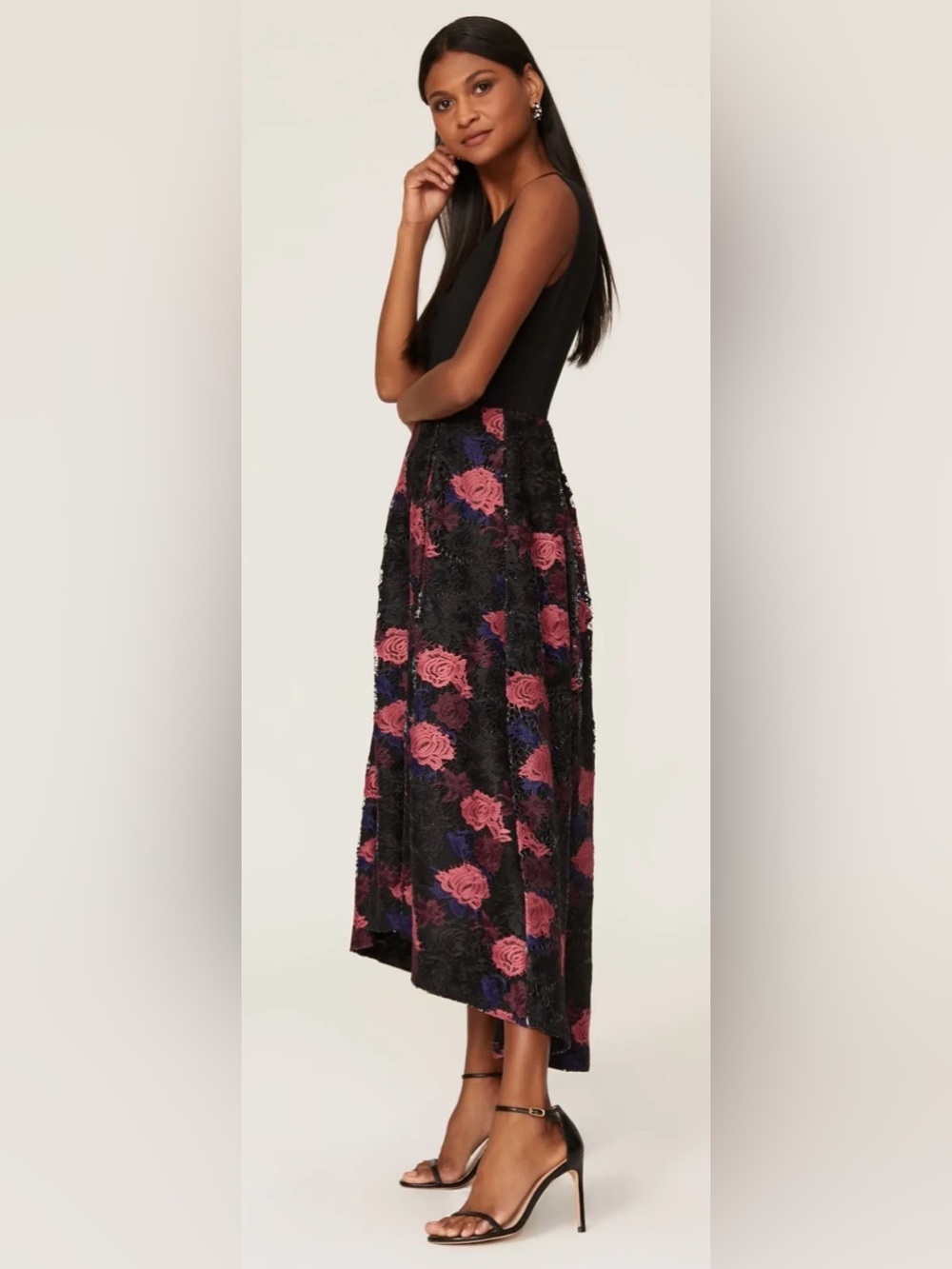 *Flawed Hutch RTR Lace Plunge Gown (0102) - Picture 3 of 10